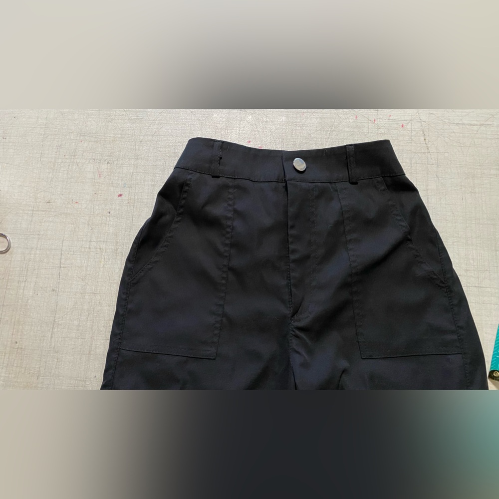 X.W.Z. Girls Black Cargo Pants - Picture 4 of 12